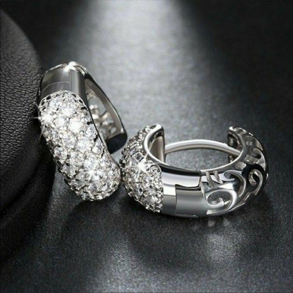New 925 silver diamond Cz hoops earrings